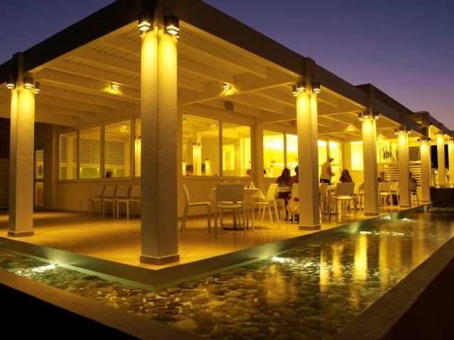 Hotel v noci